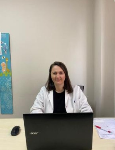 HEMŞİRE MELİKE DEMİR